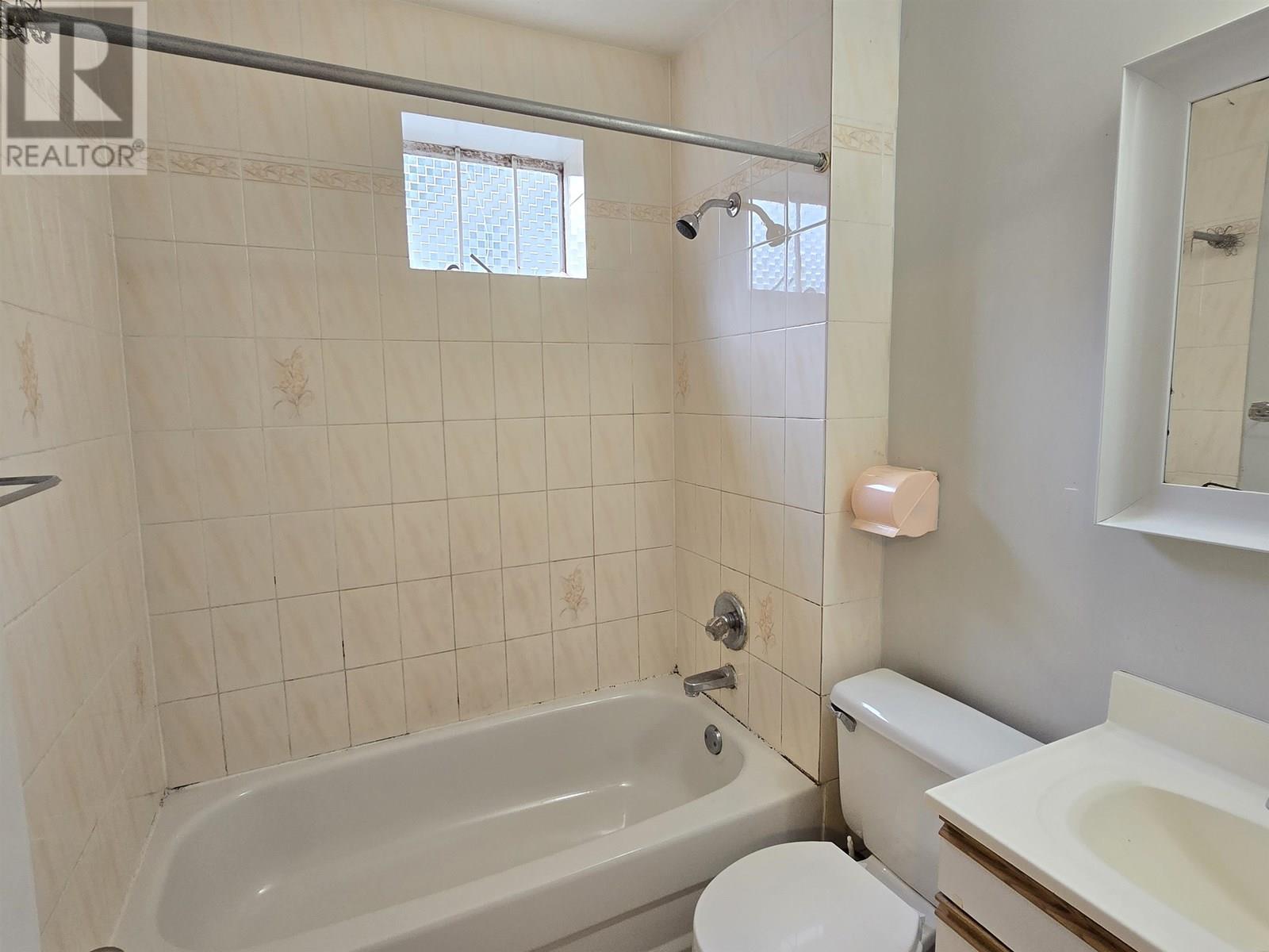 Photo 2 of 3369 Price Street, Vancouver BC