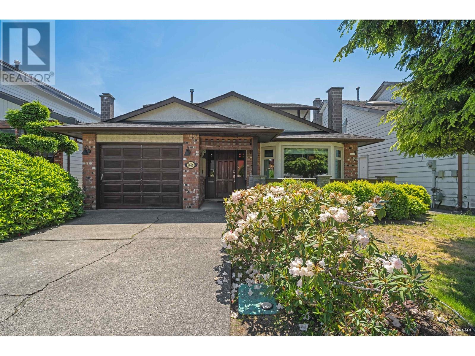 Photo 13 of 9666 Ashwood Drive, Richmond BC