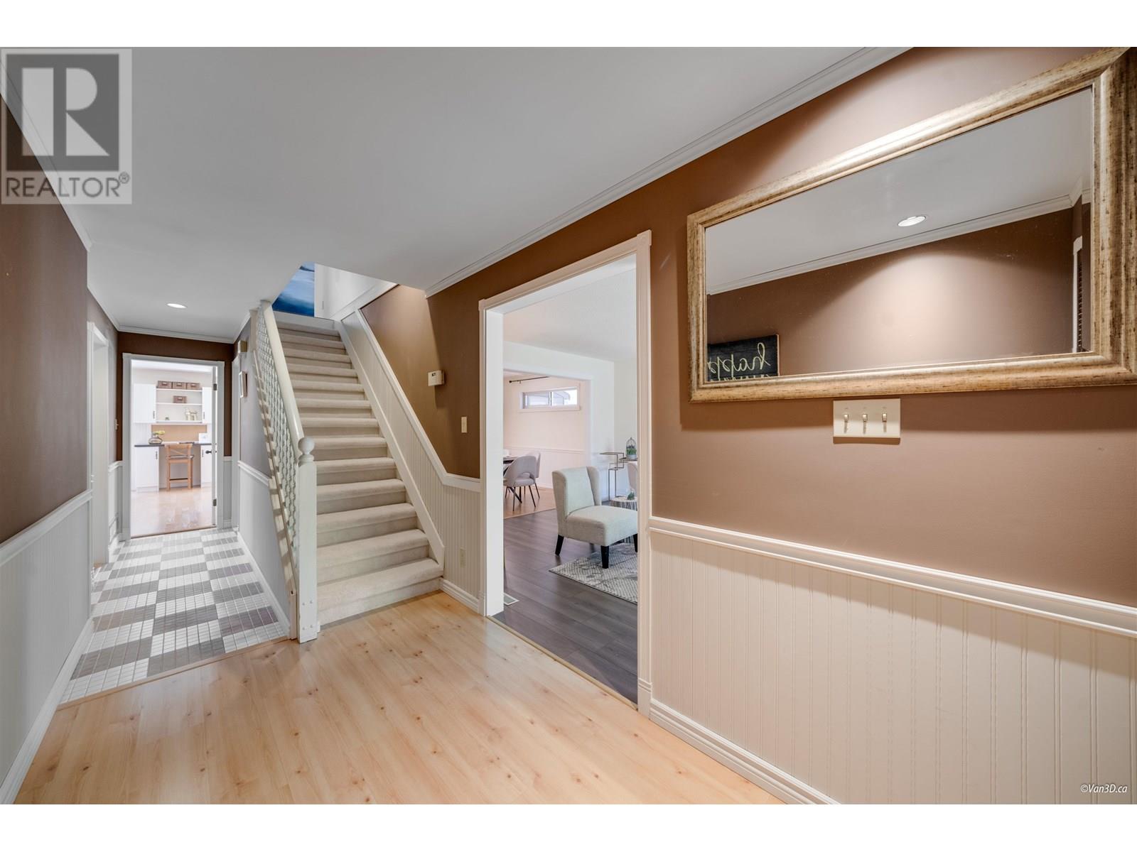 Photo 6 of 9666 Ashwood Drive, Richmond BC