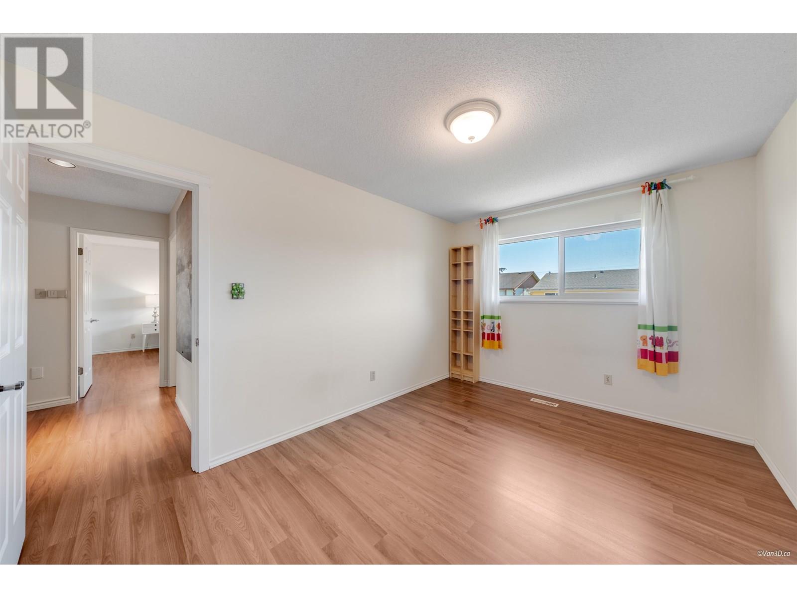 Photo 23 of 9666 Ashwood Drive, Richmond BC