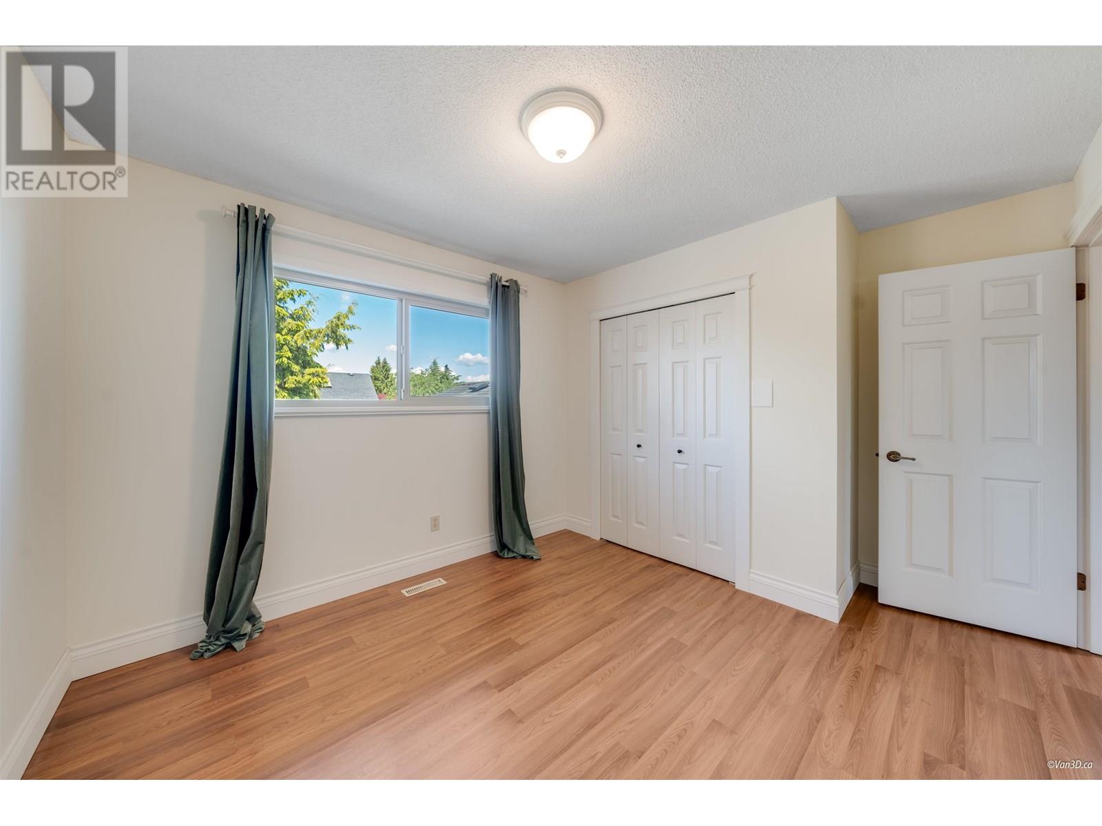 Photo 33 of 9666 Ashwood Drive, Richmond BC