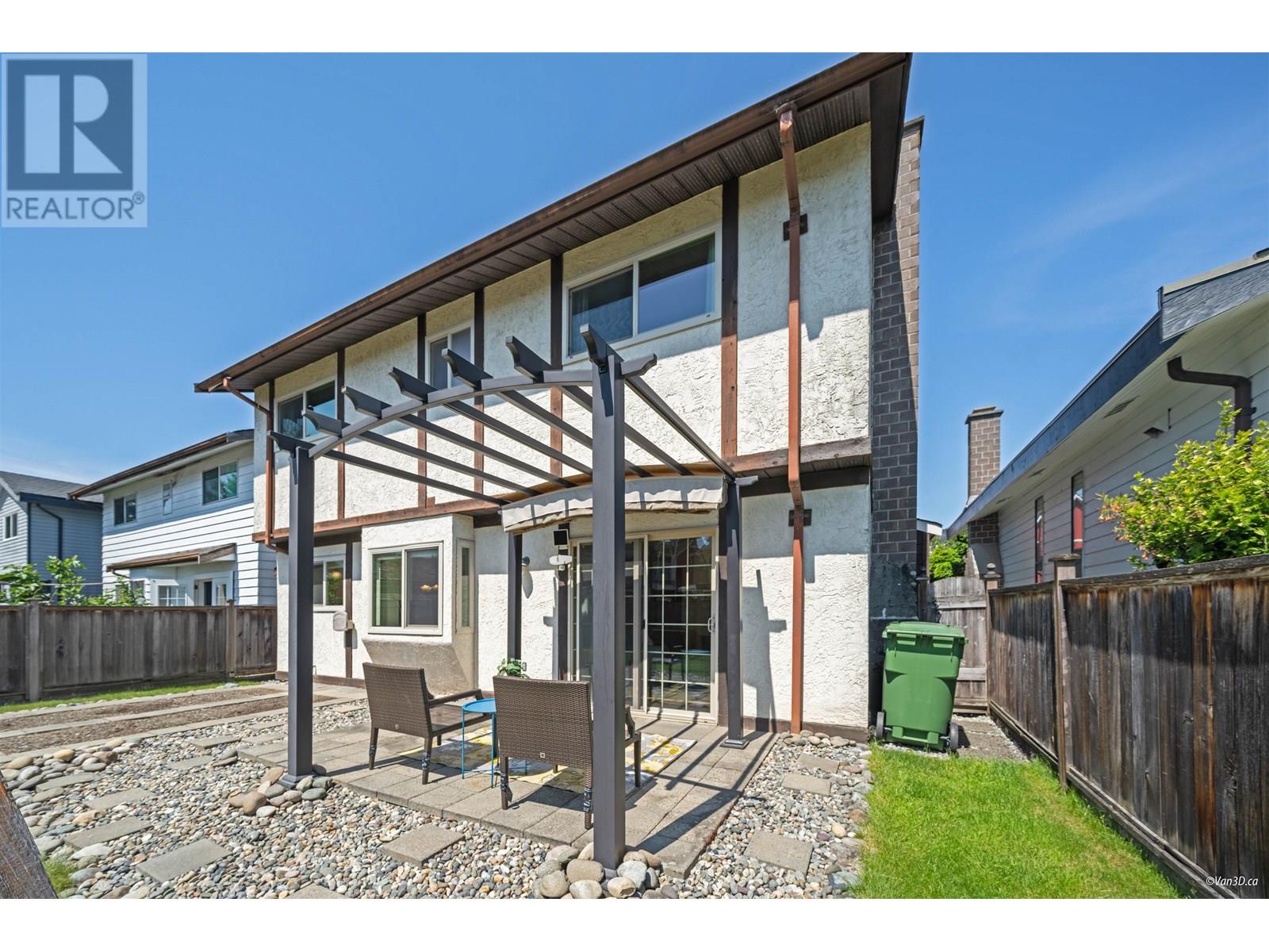 Photo 11 of 9666 Ashwood Drive, Richmond BC
