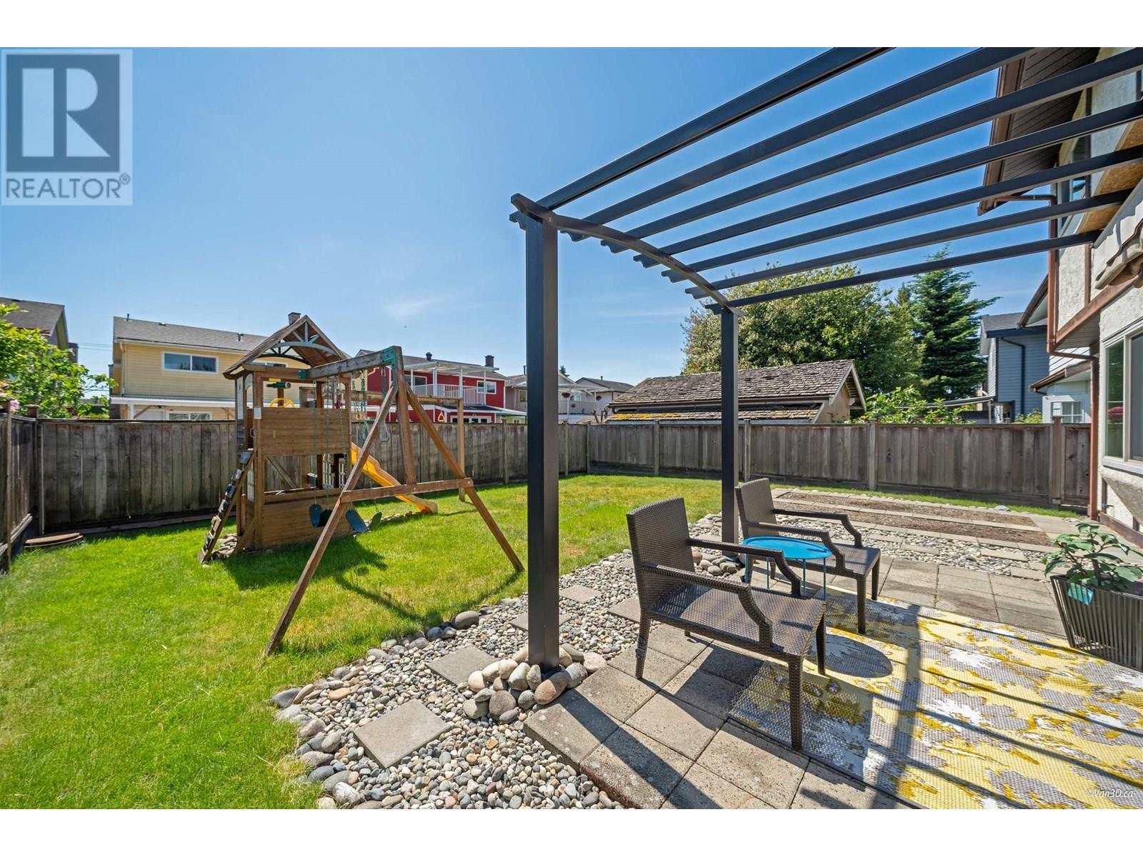 Photo 14 of 9666 Ashwood Drive, Richmond BC