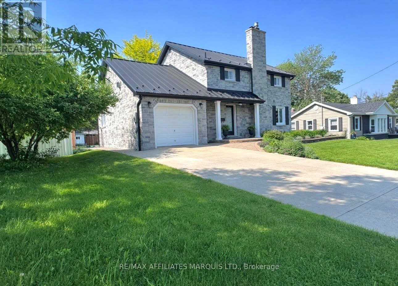 Photo 1 of 1601 Peter Street, Cornwall ON