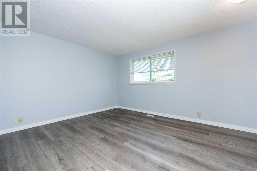 Single Family House for Sale in   Street NE Castleridge Calgary 