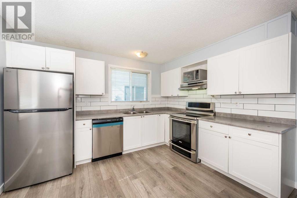 Single Family House for Sale in   Street NE Castleridge Calgary 