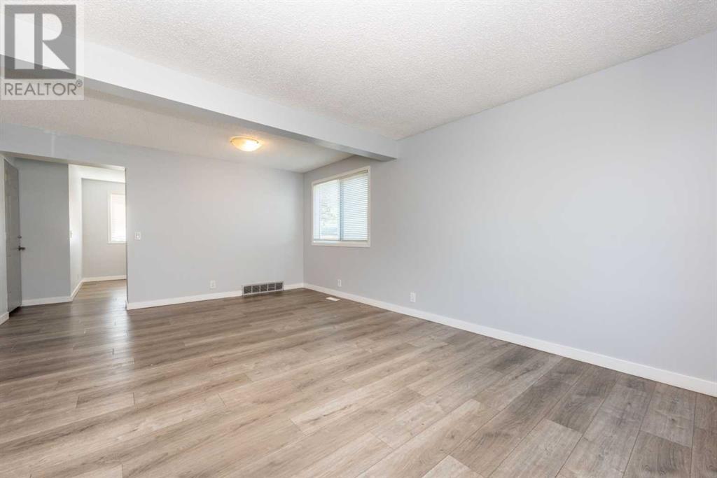 Single Family House for Sale in   Street NE Castleridge Calgary 