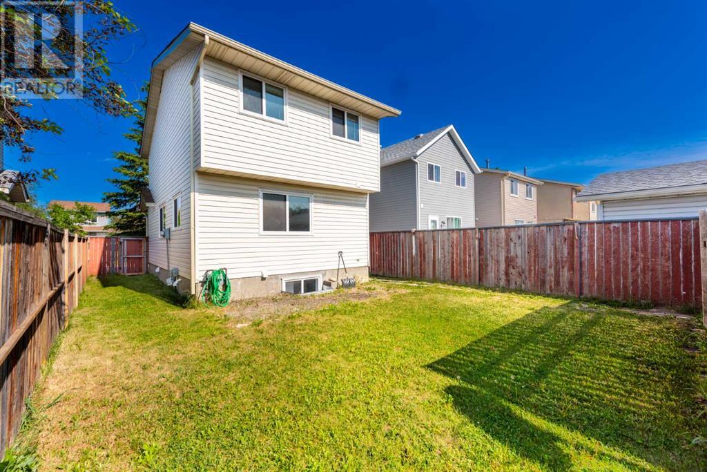 Single Family House for Sale in   Street NE Castleridge Calgary 