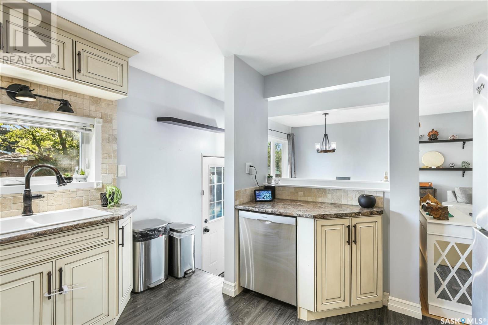 Single Family House Bungalow for Sale in  Walker STREET Regina 