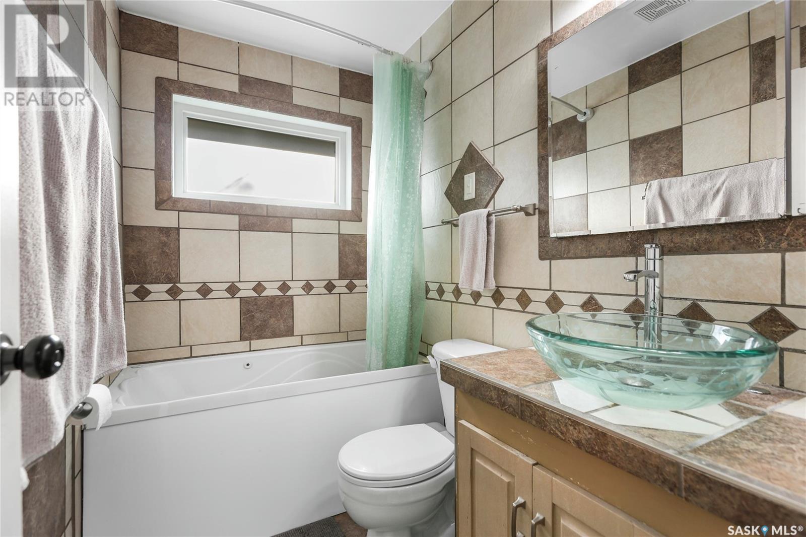 Single Family House Bungalow for Sale in  Walker STREET Regina 