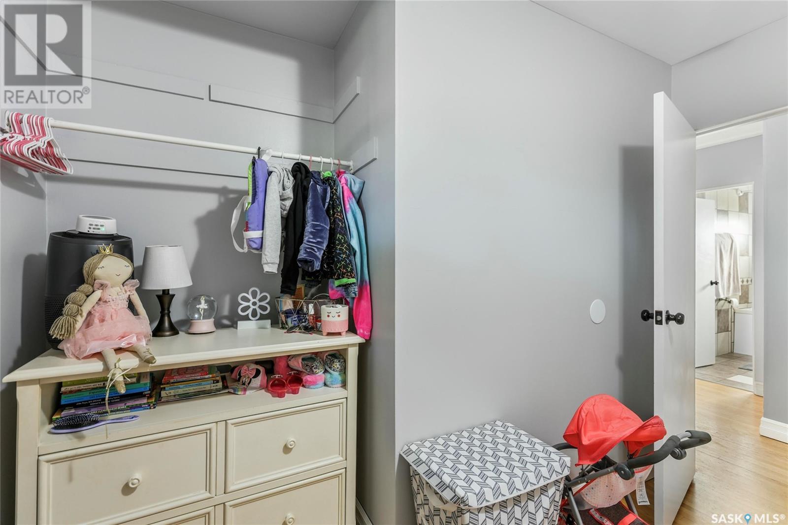 Single Family House Bungalow for Sale in  Walker STREET Regina 