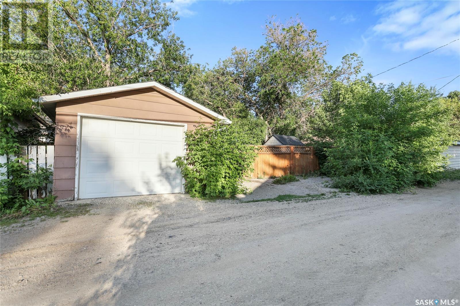 Single Family House Bungalow for Sale in  Walker STREET Regina 
