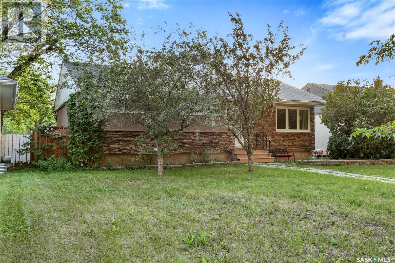 Single Family House Bungalow for Sale in  Walker STREET Regina 