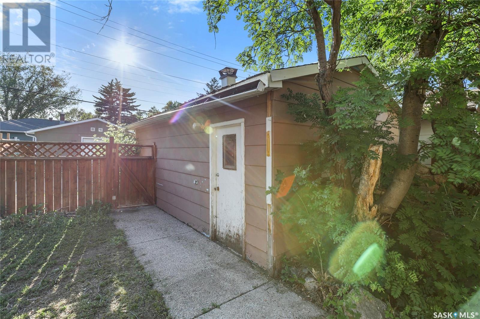 Single Family House Bungalow for Sale in  Walker STREET Regina 