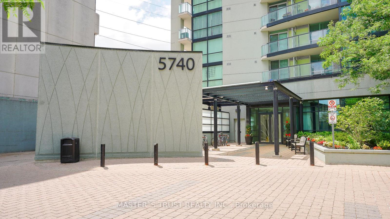 Photo 2 of 501 5740 Yonge Street, Toronto ON