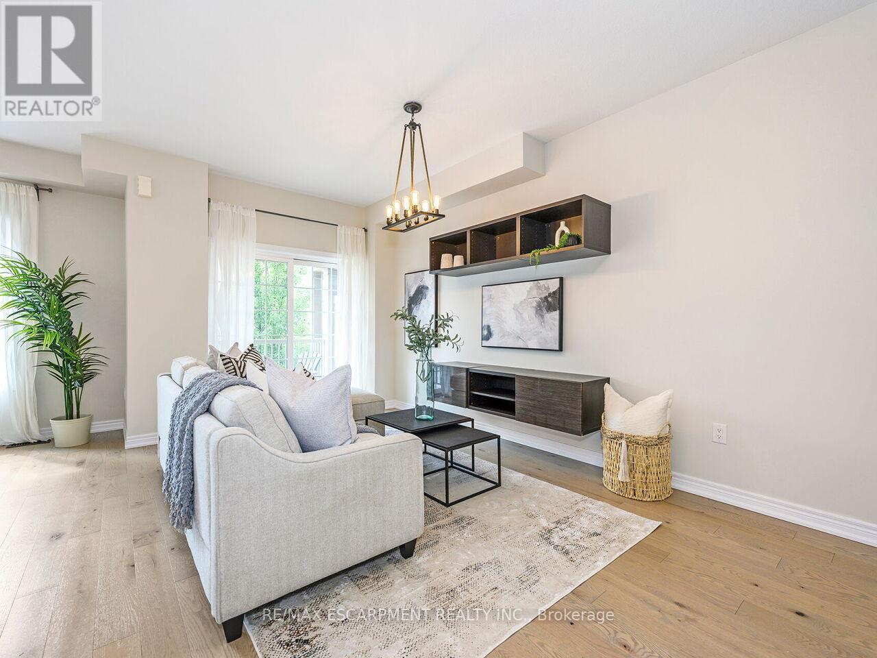 Photo 12 of 84 515 Winston Road, Grimsby ON