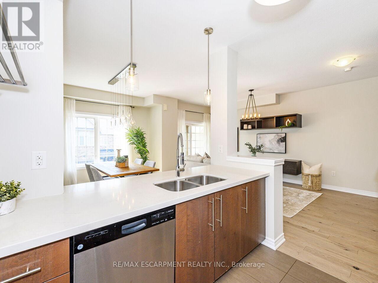 Photo 35 of 84 515 Winston Road, Grimsby ON