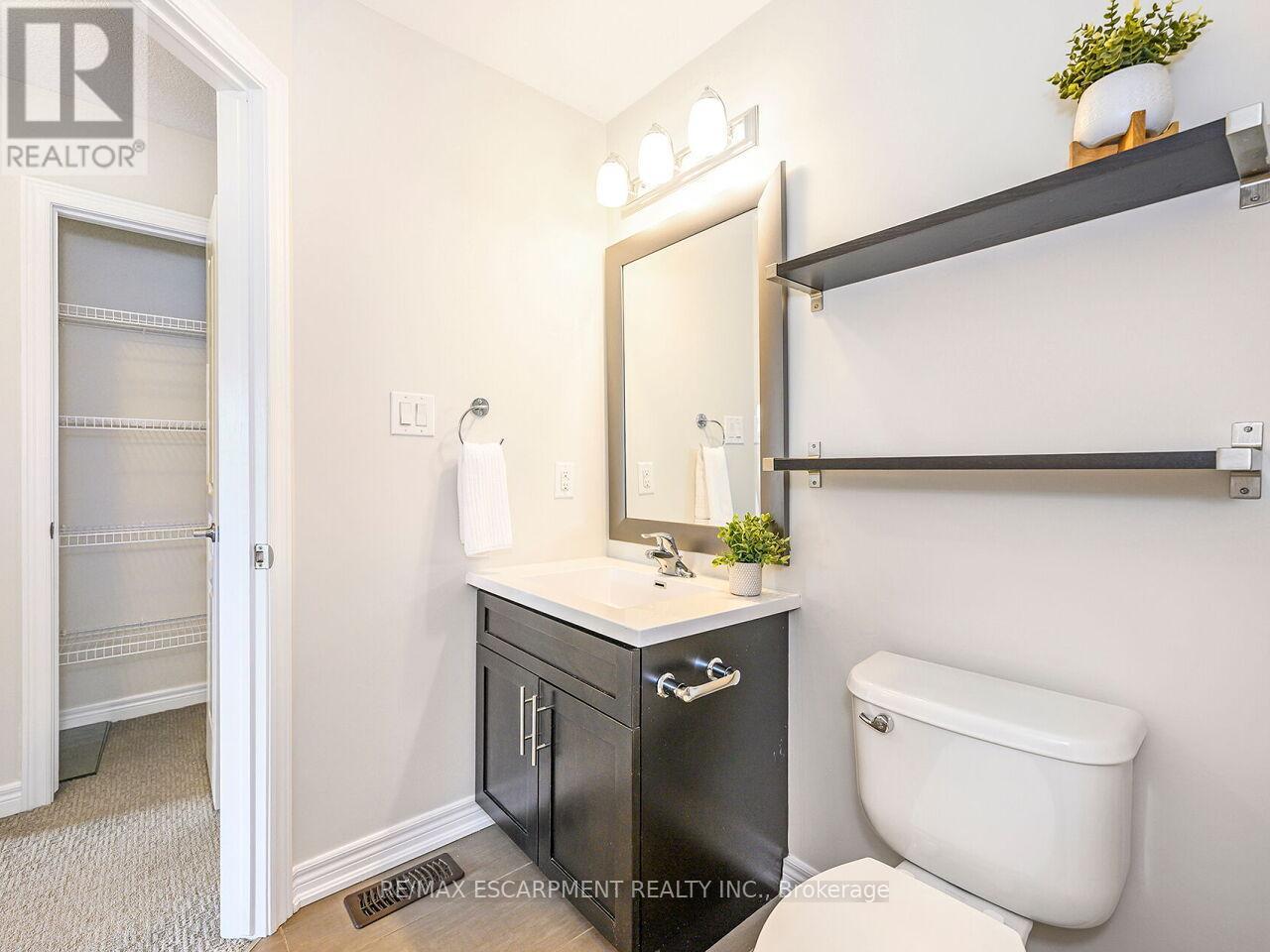 Photo 39 of 84 515 Winston Road, Grimsby ON