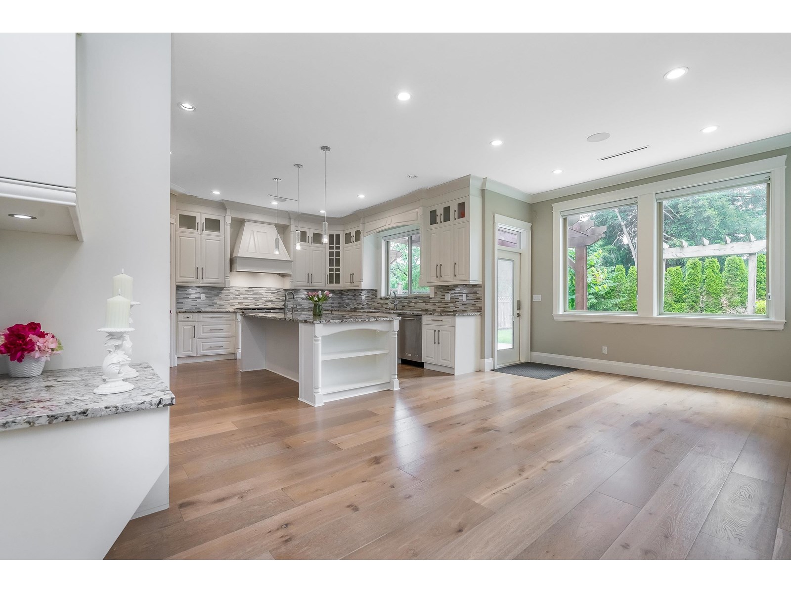 Photo 15 of 3922 205 A Street, Langley BC