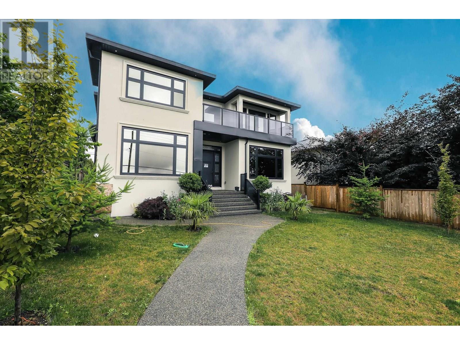 Photo 26 of 8763 10th Avenue, Burnaby BC