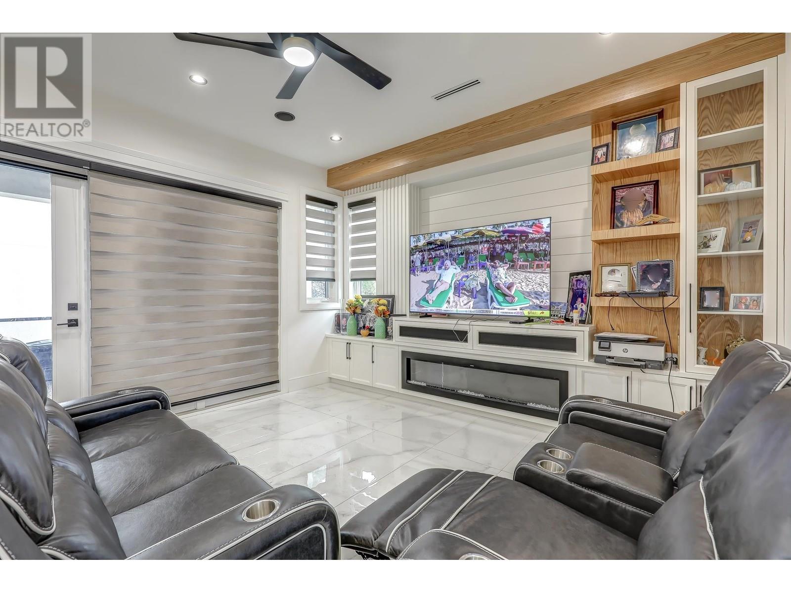 Photo 17 of 8763 10th Avenue, Burnaby BC