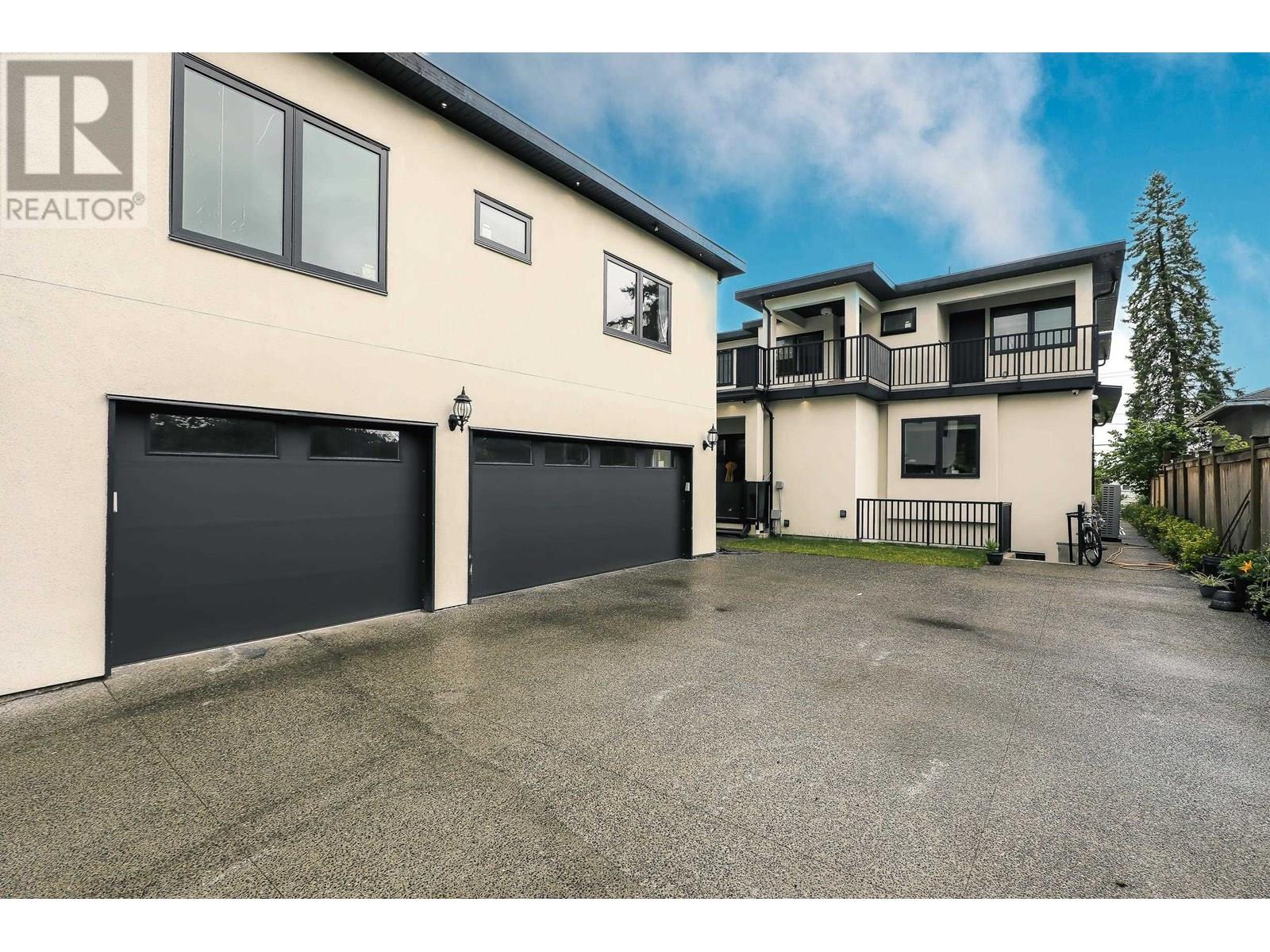 Photo 32 of 8763 10th Avenue, Burnaby BC