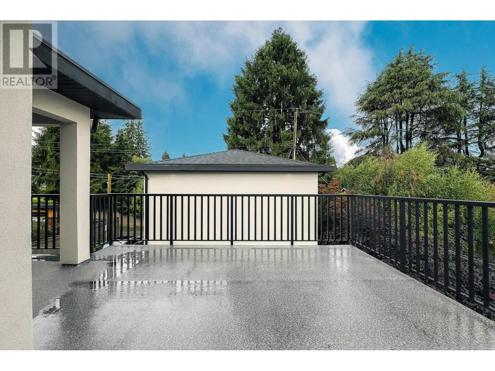 Photo 21 of 8763 10th Avenue, Burnaby BC