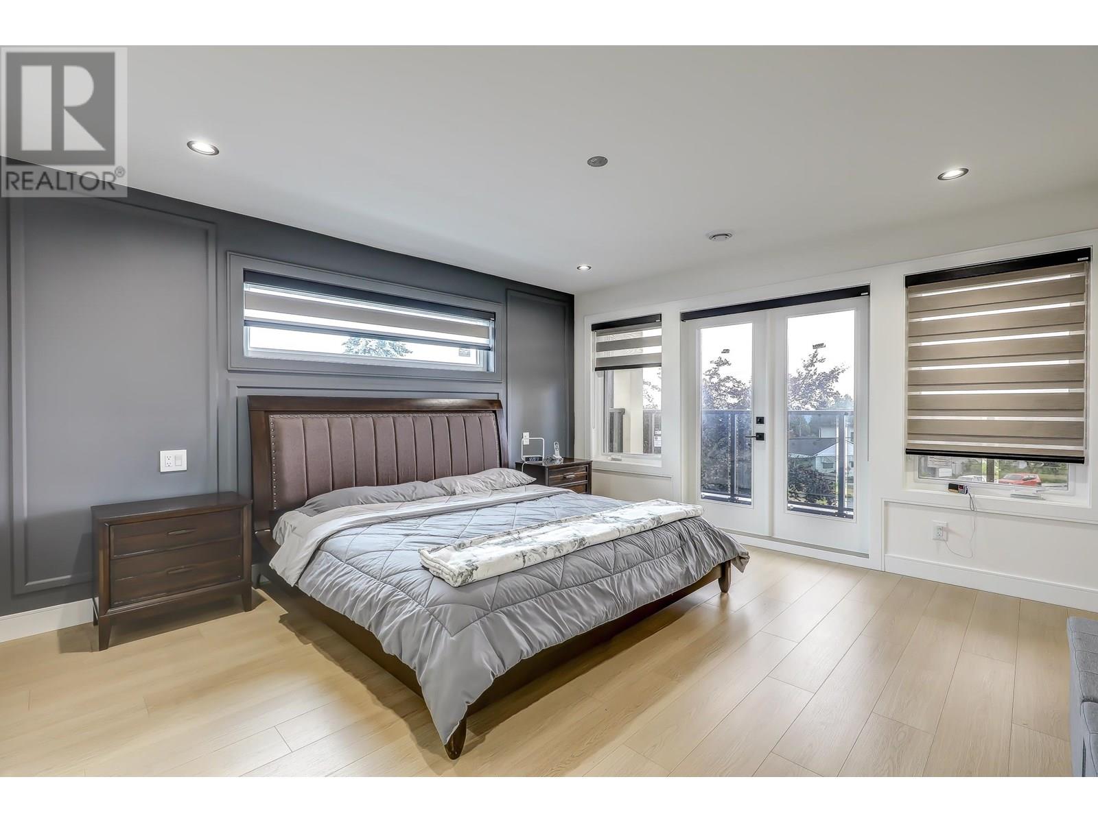 Photo 18 of 8763 10th Avenue, Burnaby BC