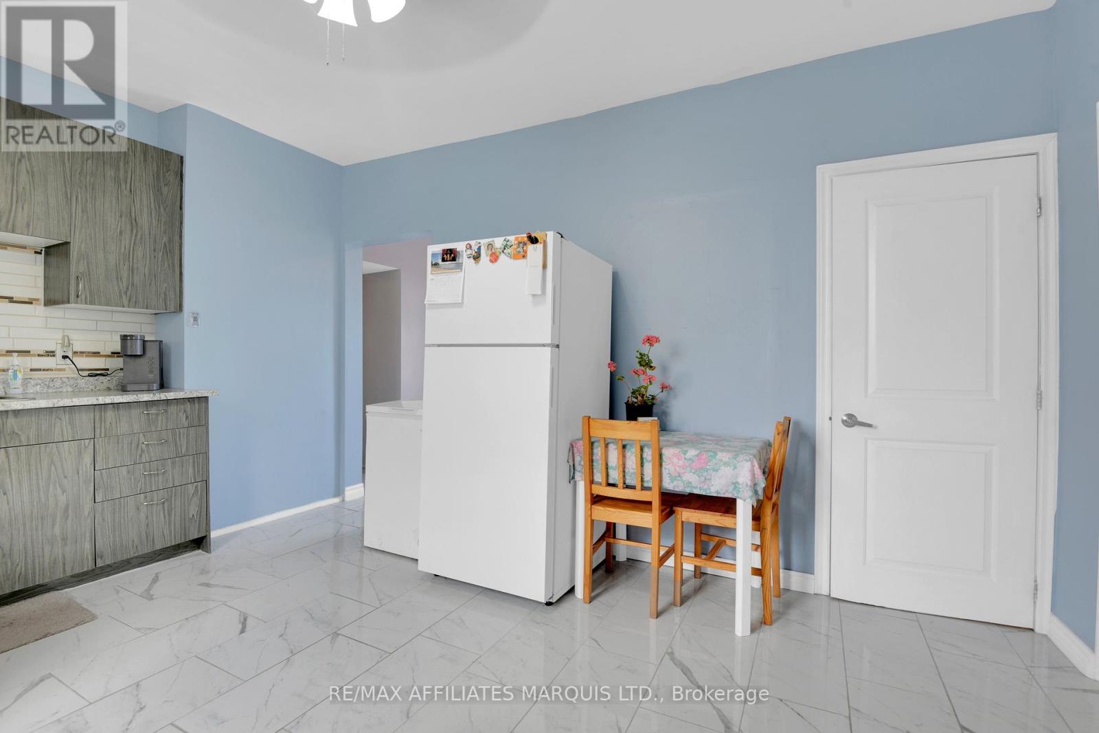 Photo 11 of 337 Sixth Street E, Cornwall ON