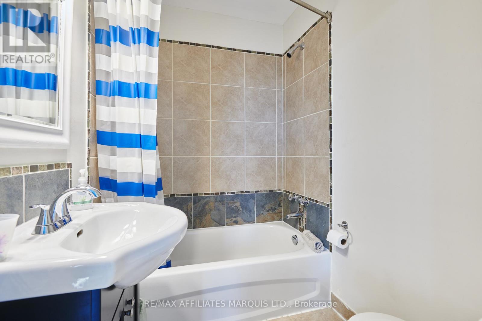 Photo 12 of 337 Sixth Street E, Cornwall ON