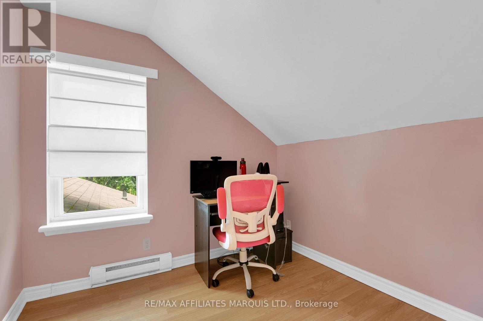 Photo 19 of 337 Sixth Street E, Cornwall ON