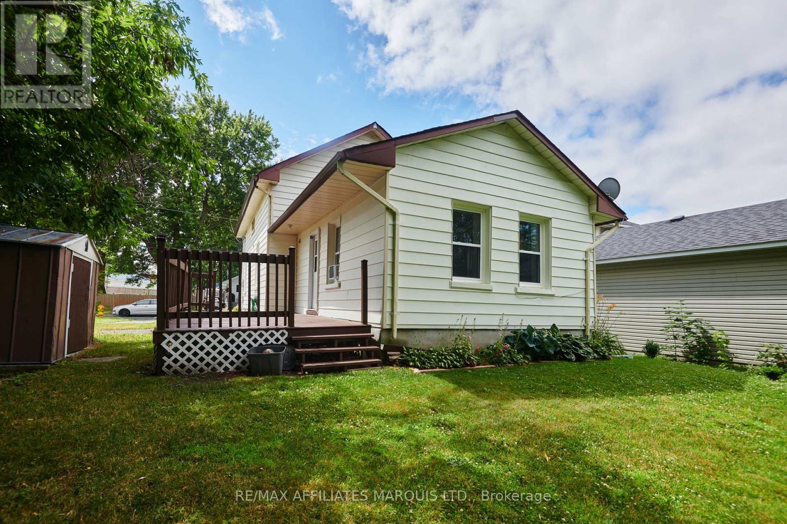 Photo 21 of 337 Sixth Street E, Cornwall ON