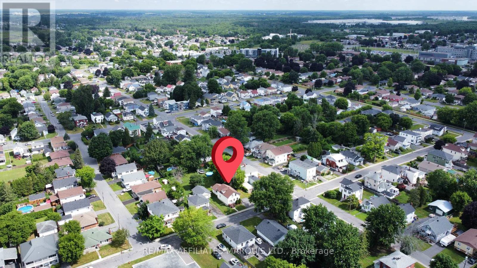 Photo 26 of 337 Sixth Street E, Cornwall ON