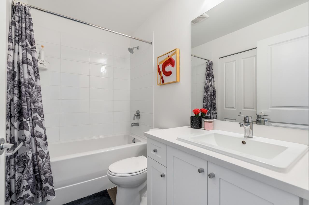 Photo 16 of 508 15815 85 Avenue, Surrey BC