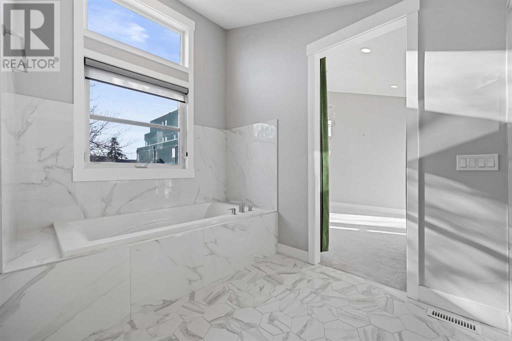 Single Family House for Sale in   Avenue SW South Calgary Calgary 