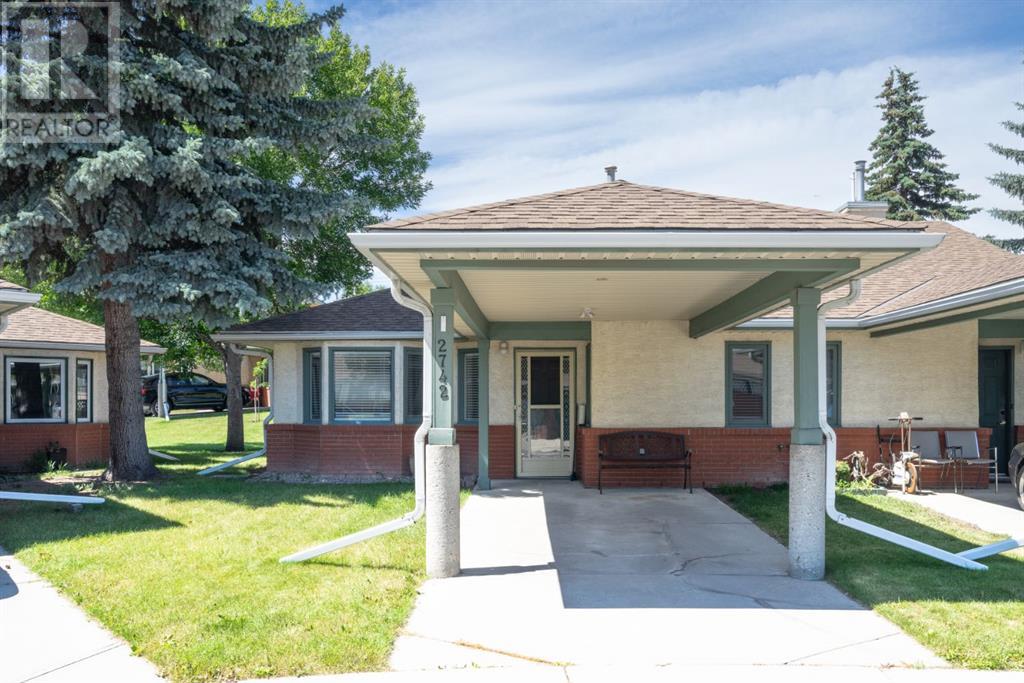 Single Family House Bungalow for Sale in  Dovely Park SE Dover Calgary 