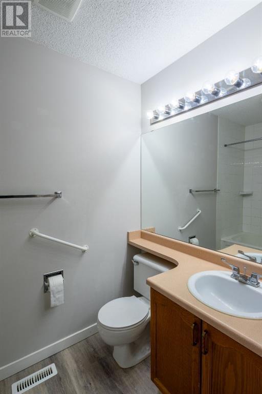 Single Family House Bungalow for Sale in  Dovely Park SE Dover Calgary 