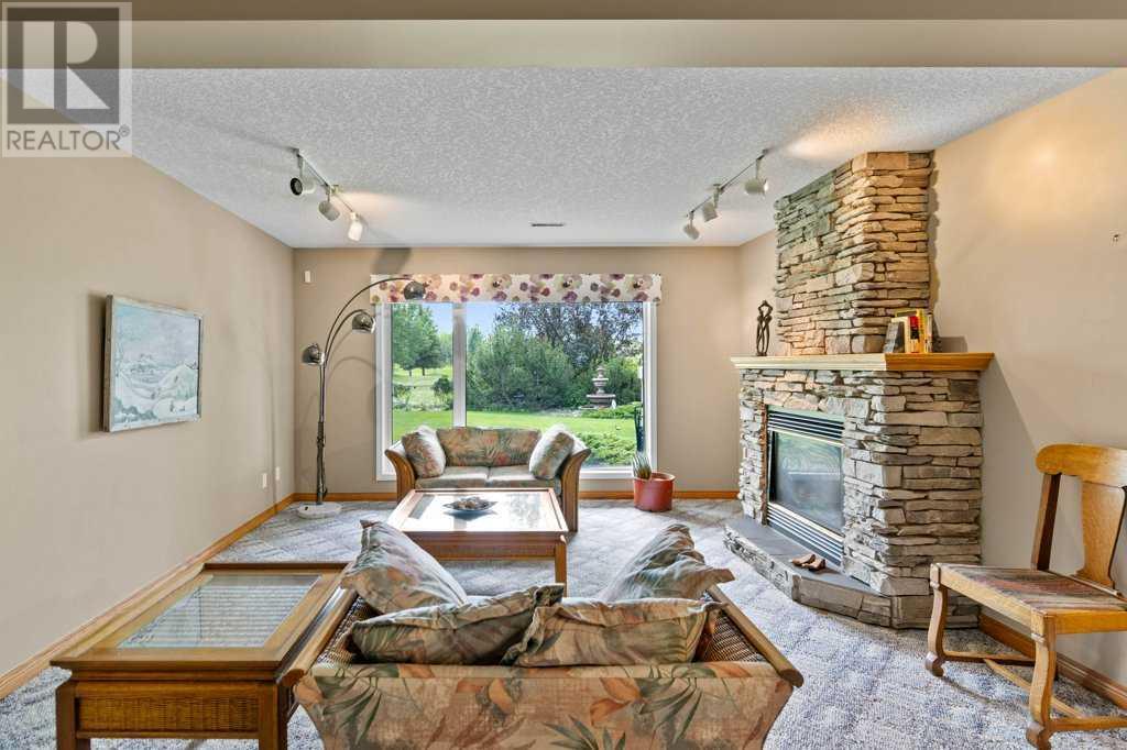 Single Family House Bungalow for Sale in  Valley Springs Road NW Valley Ridge Calgary 