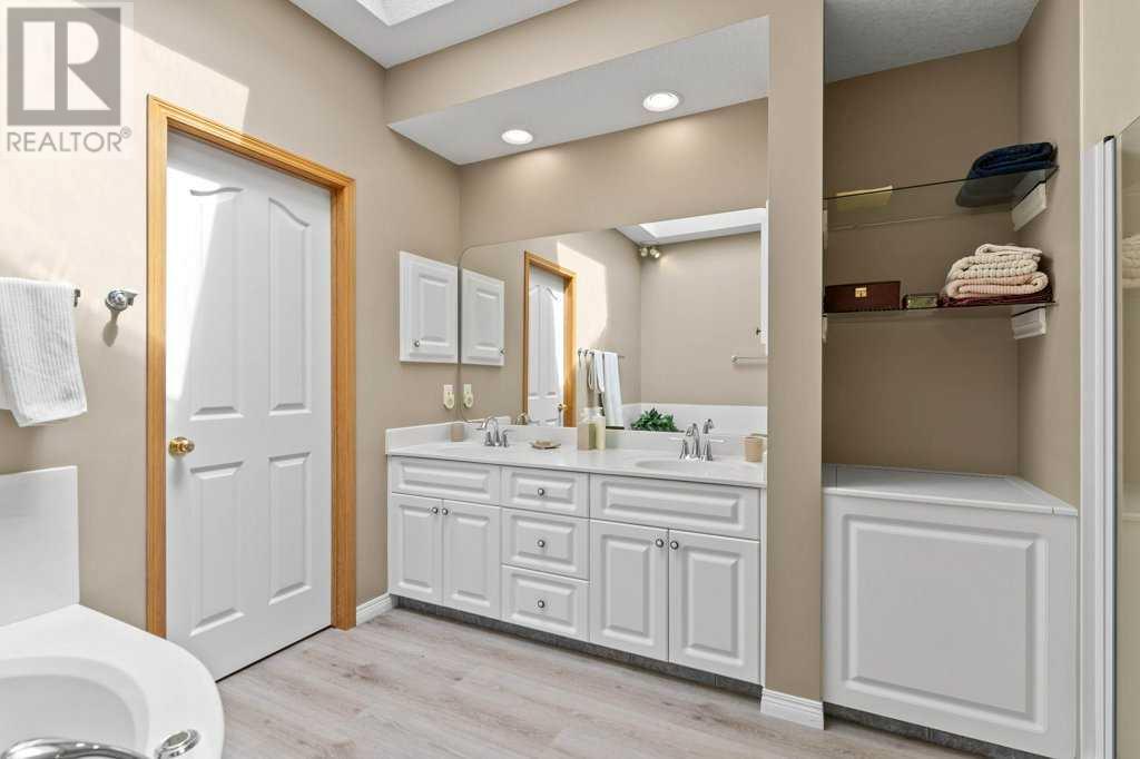 Single Family House Bungalow for Sale in  Valley Springs Road NW Valley Ridge Calgary 