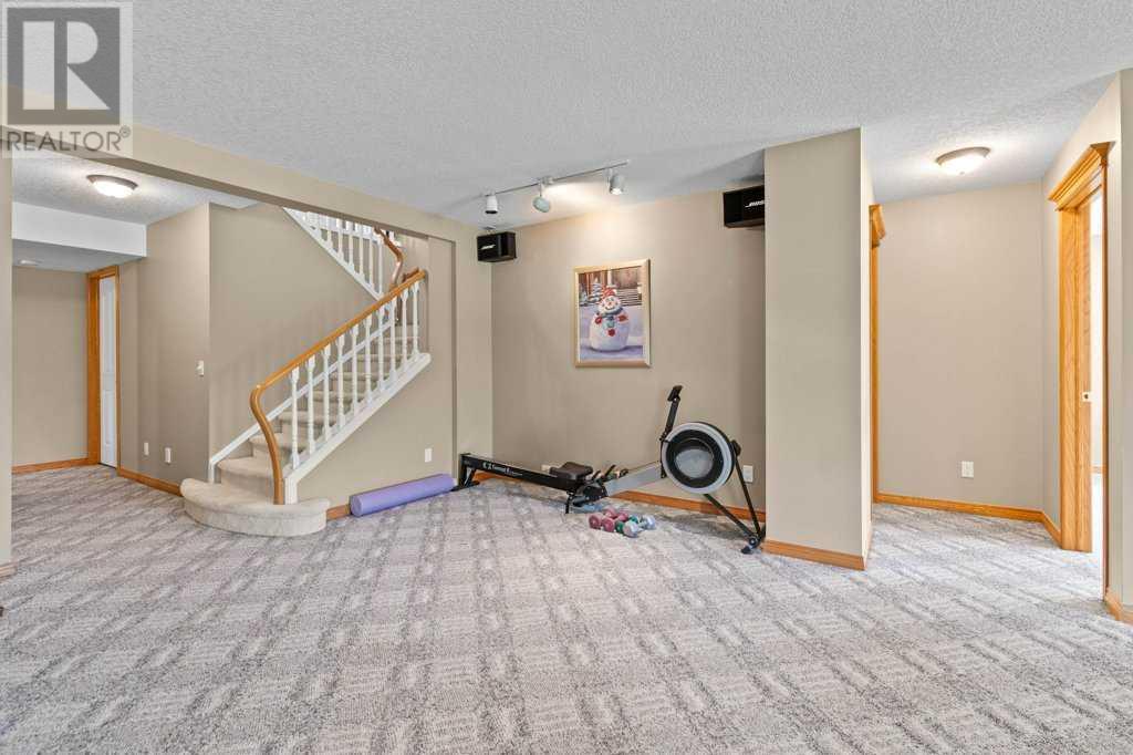 Single Family House Bungalow for Sale in  Valley Springs Road NW Valley Ridge Calgary 