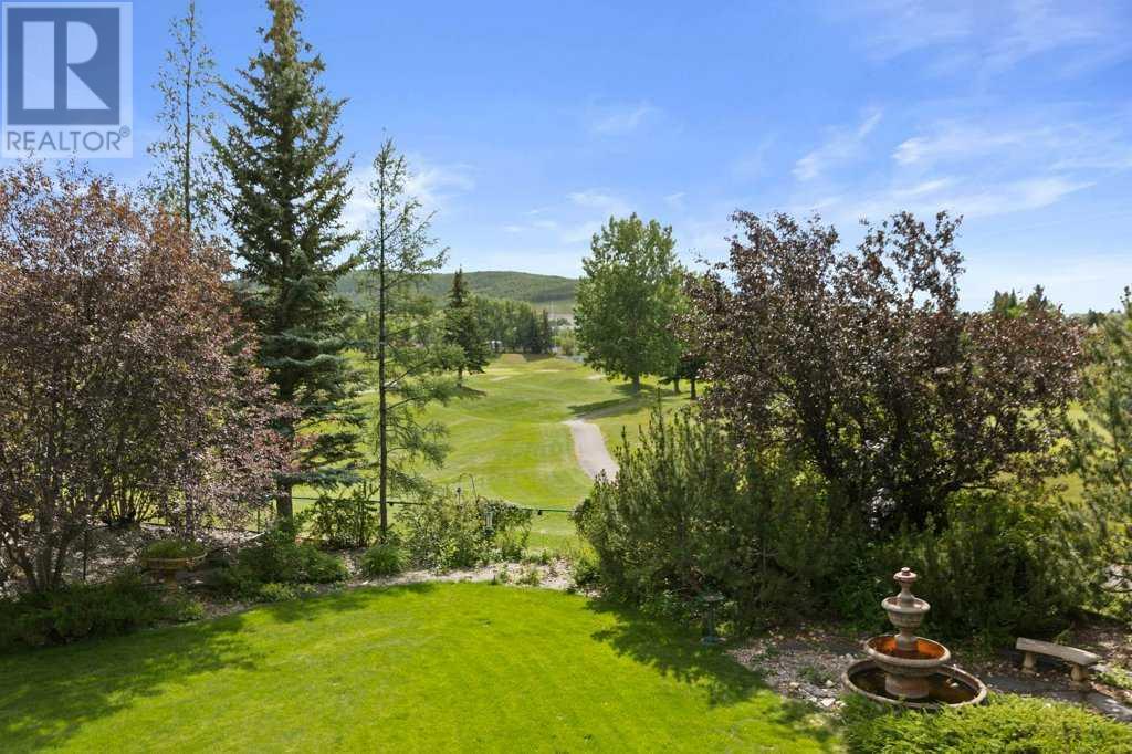 Single Family House Bungalow for Sale in  Valley Springs Road NW Valley Ridge Calgary 