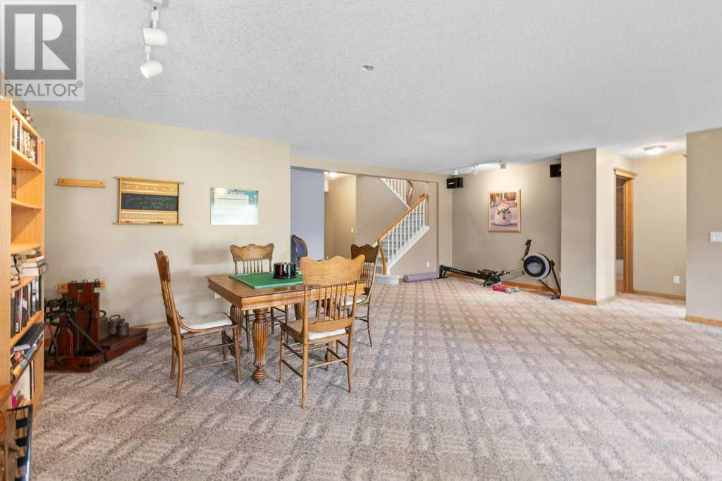 Single Family House Bungalow for Sale in  Valley Springs Road NW Valley Ridge Calgary 