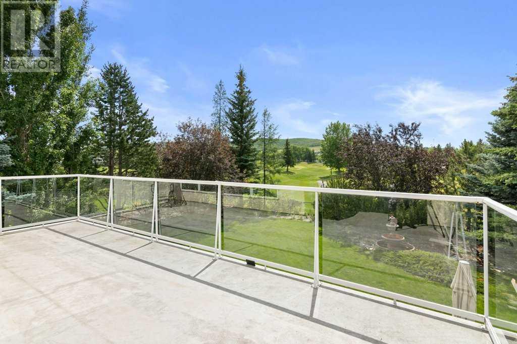 Single Family House Bungalow for Sale in  Valley Springs Road NW Valley Ridge Calgary 
