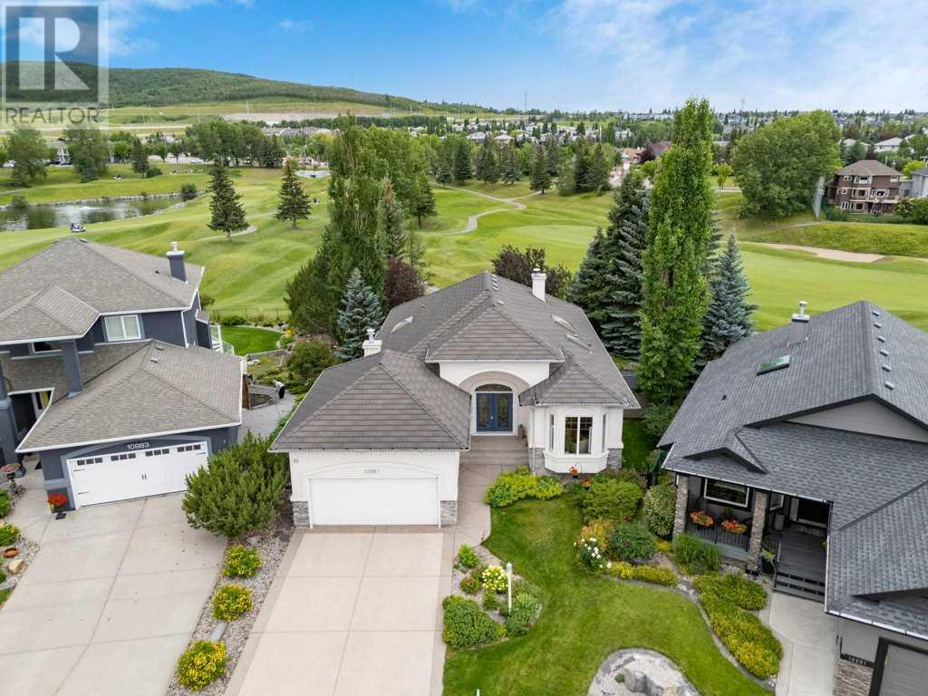 Single Family House Bungalow for Sale in  Valley Springs Road NW Valley Ridge Calgary 