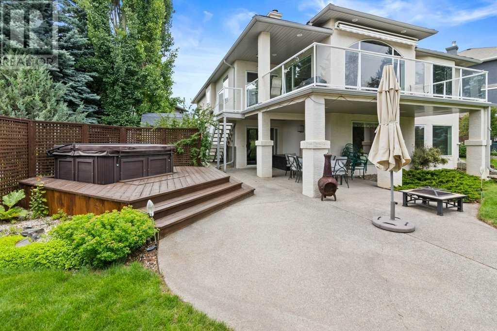 Single Family House Bungalow for Sale in  Valley Springs Road NW Valley Ridge Calgary 