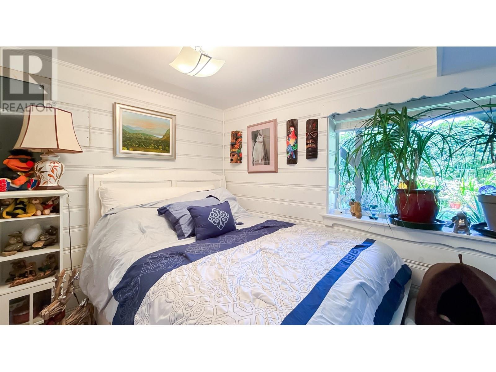 Photo 32 of 414 Montroyal Boulevard, North Vancouver BC