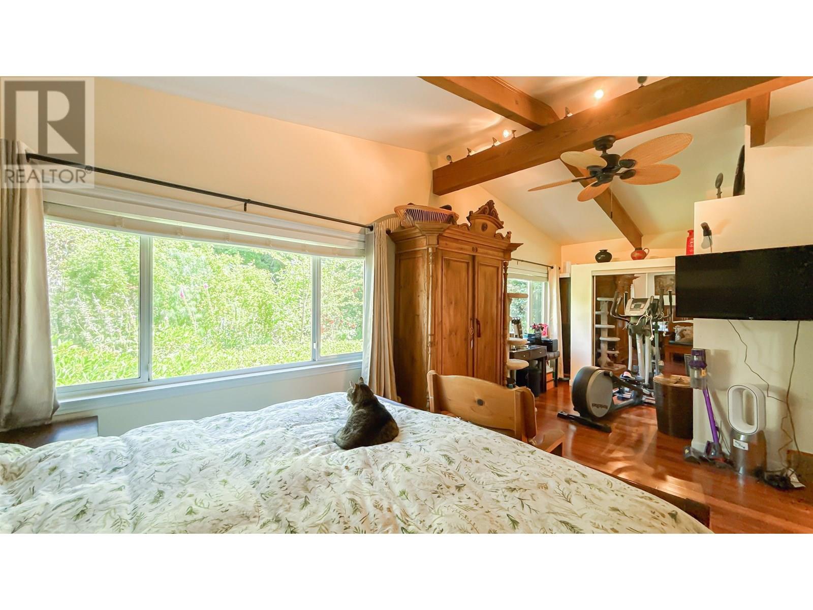 Photo 22 of 414 Montroyal Boulevard, North Vancouver BC