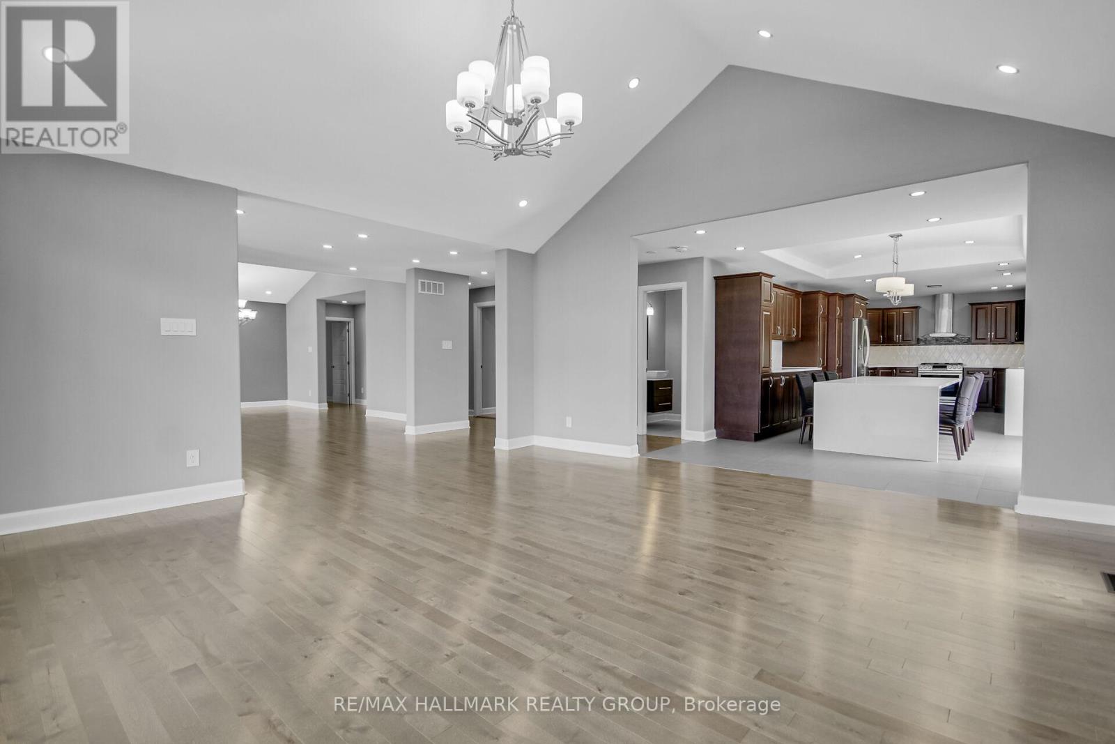 Photo 13 of 3253 Riverside Drive, Ottawa ON