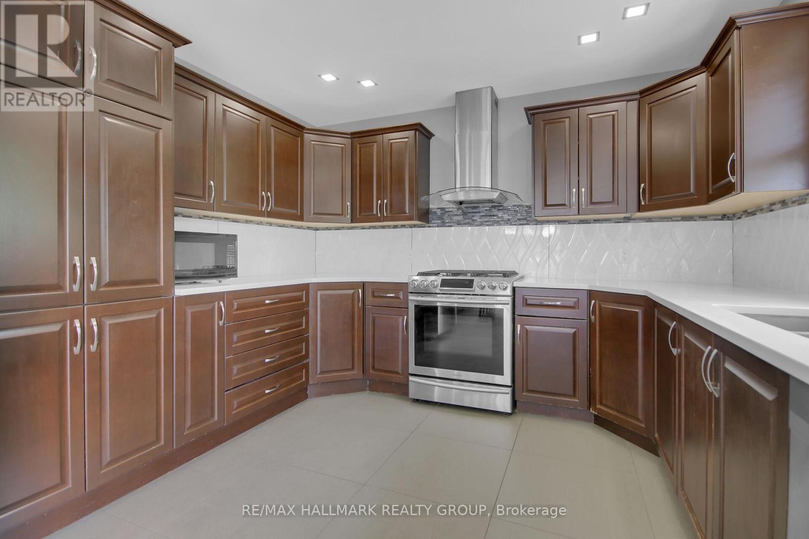 Photo 15 of 3253 Riverside Drive, Ottawa ON