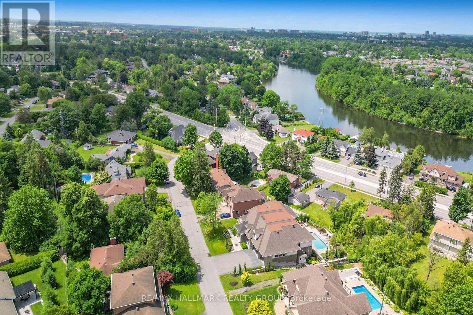 Photo 39 of 3253 Riverside Drive, Ottawa ON